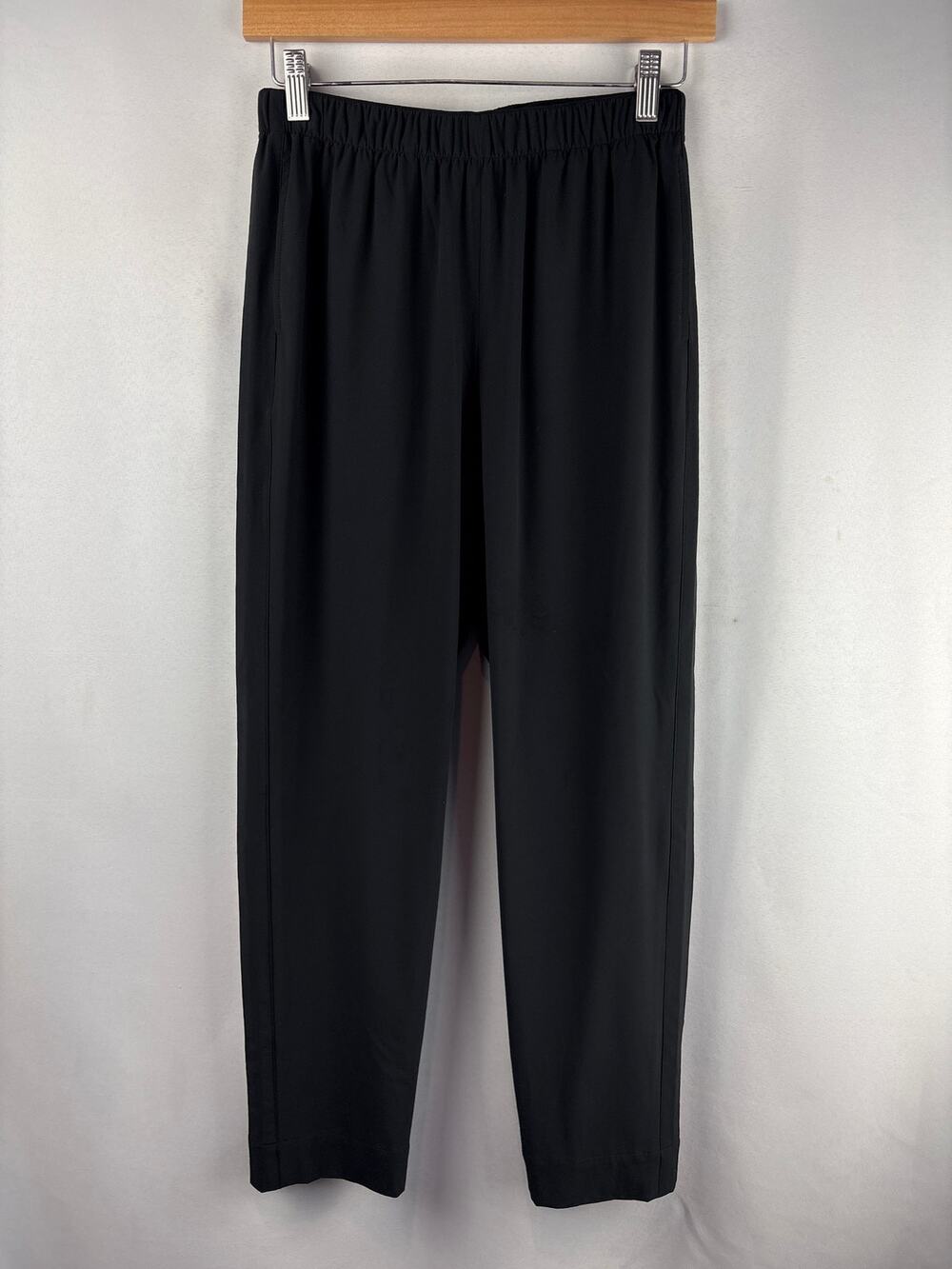 Women’s Vince. XS Black Flowy Dress Pants